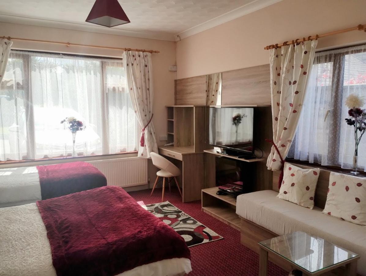 קיל איירן Shepherds Lodge B&B מראה חיצוני תמונה