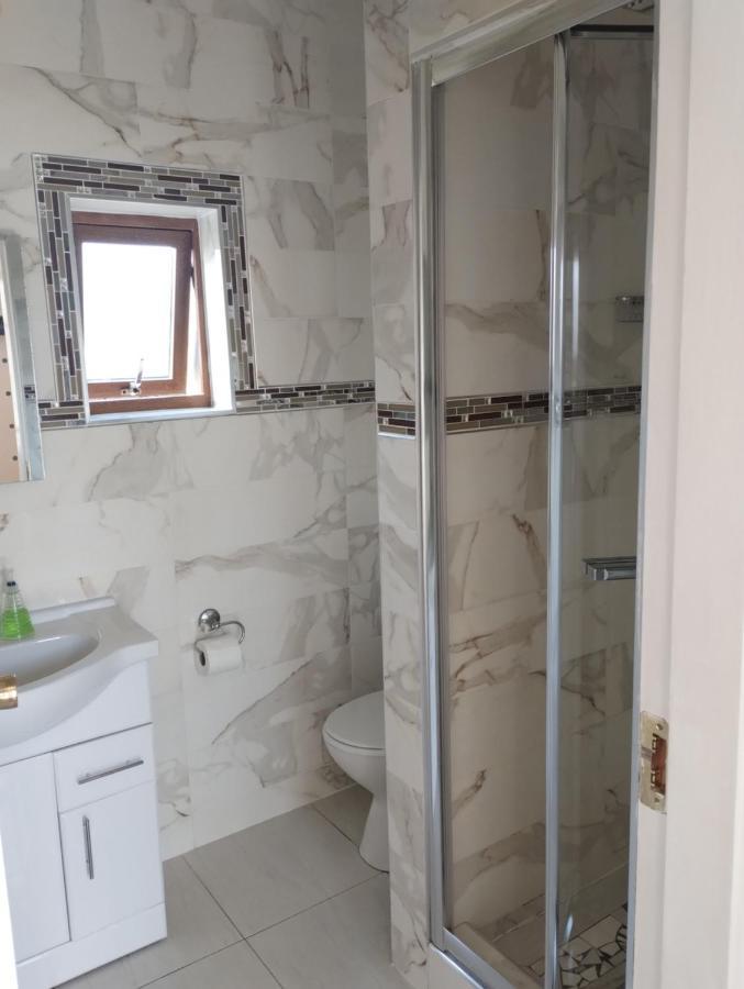 קיל איירן Shepherds Lodge B&B מראה חיצוני תמונה