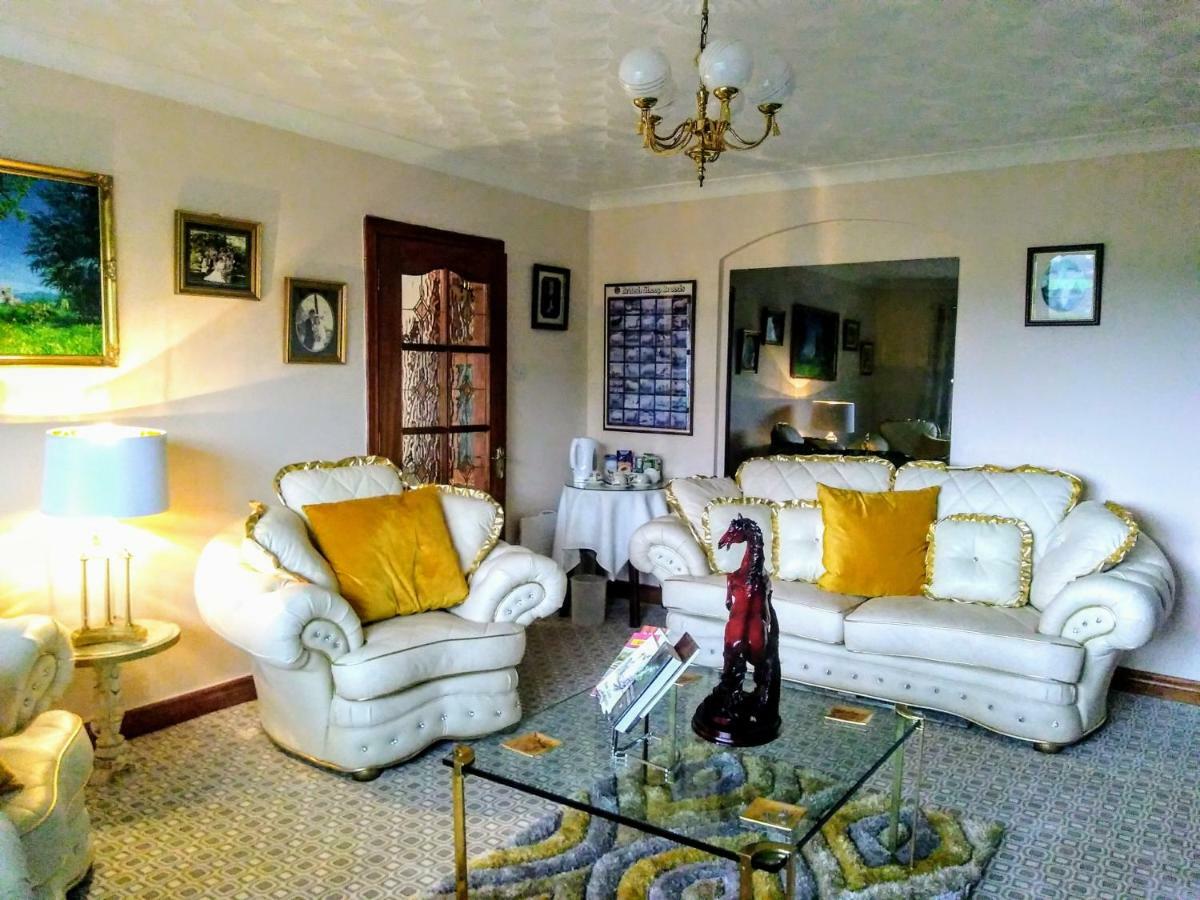 קיל איירן Shepherds Lodge B&B מראה חיצוני תמונה
