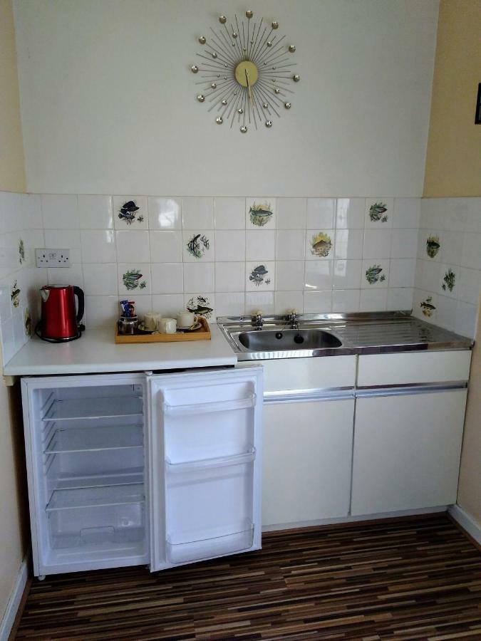 קיל איירן Shepherds Lodge B&B מראה חיצוני תמונה